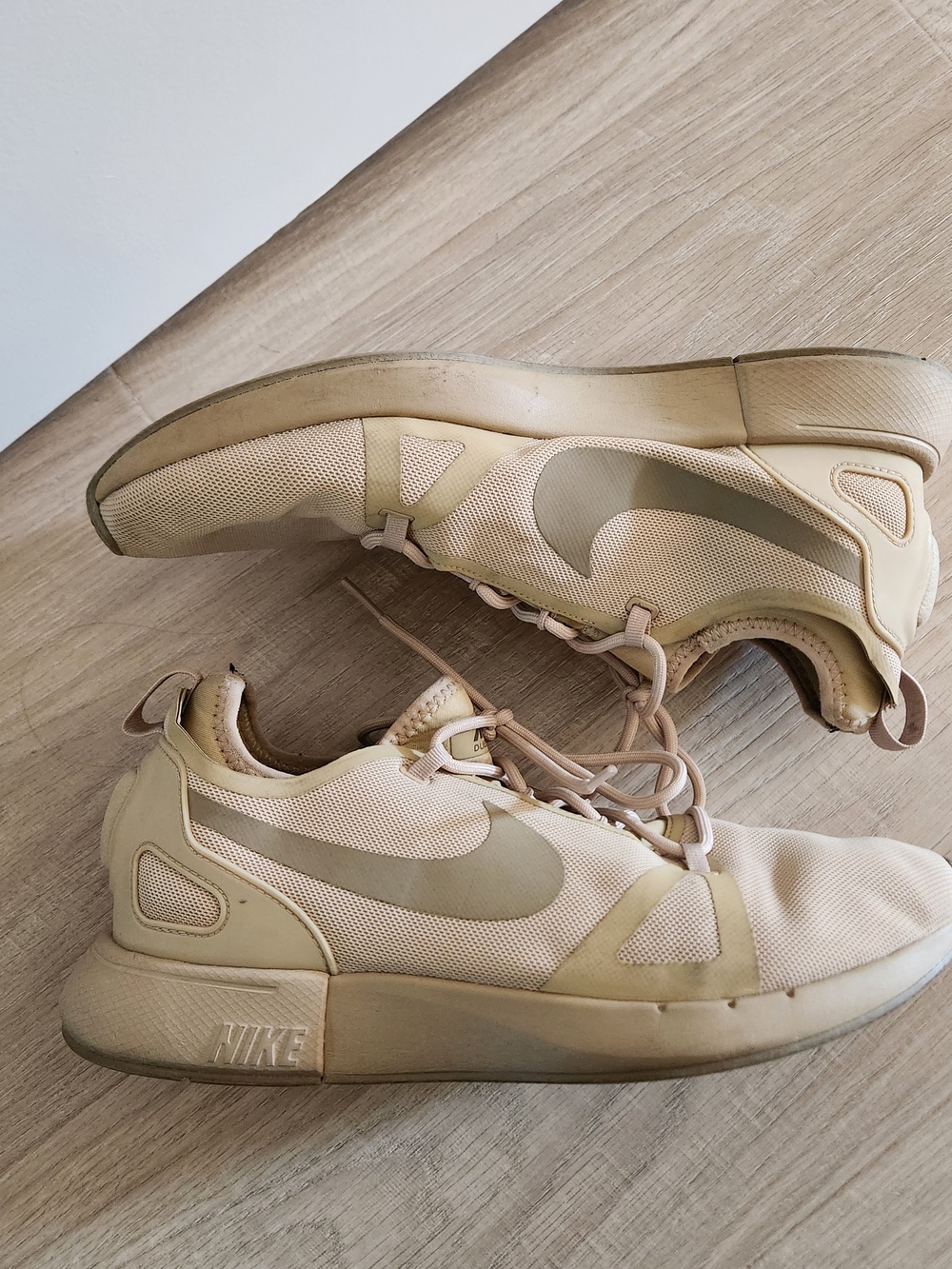 Nike Beige/Tan Running Sneakers